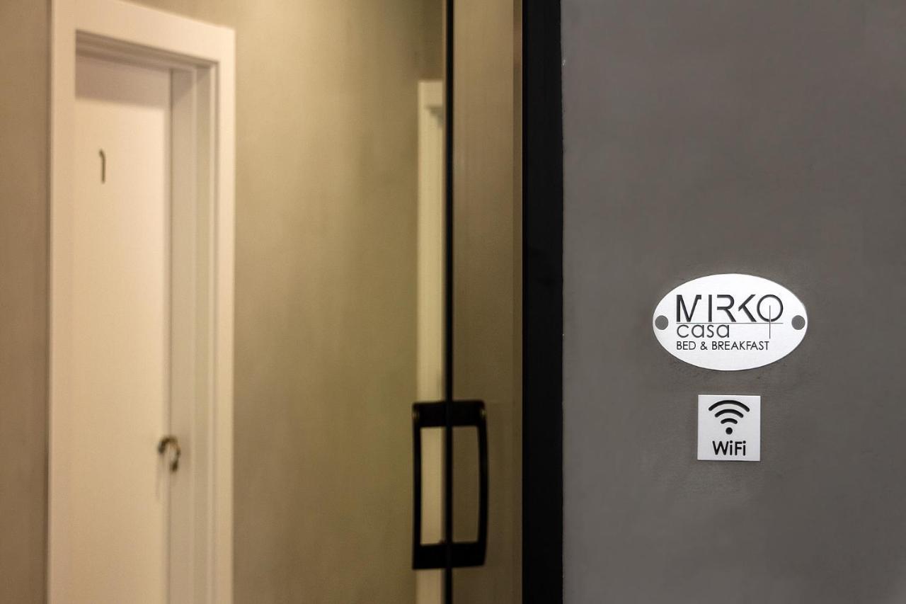 Casa Mirko - Con Stazione Ricarica Auto Elettriche Parcheggio Privato Auto Moto Biciclette Alojamento de Acomodação e Pequeno-almoço *