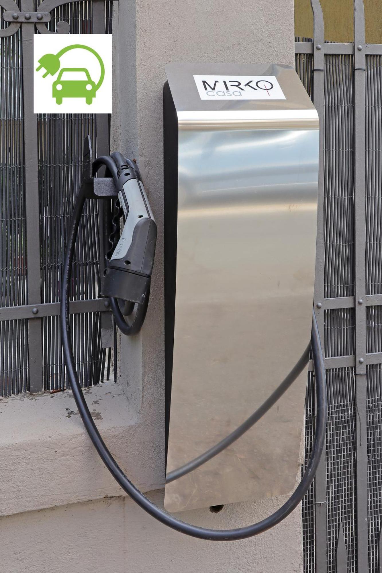 Alojamento de Acomodação e Pequeno-almoço Casa Mirko - Con Stazione Ricarica Auto Elettriche Parcheggio Privato Auto Moto Biciclette *