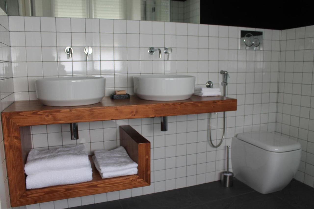 Casa Mirko - Con Stazione Ricarica Auto Elettriche Parcheggio Privato Auto Moto Biciclette Bed & Breakfast *